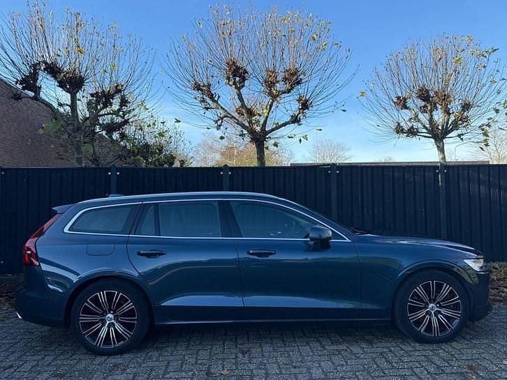 Occasion Volvo V60 Inscription 349 PK (256 kW) 2021 Blauw Stationwagen