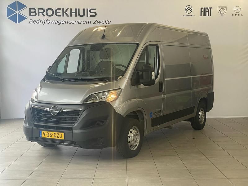 Grijs Gebruikt 2024 Opel Movano Van | € 23.662 (Super prijs) - Afbeelding 1/4