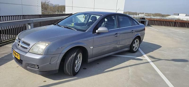 Gebruikt 2002 Opel Vectra GTS Sedan | € 1.500 - Afbeelding 1/4