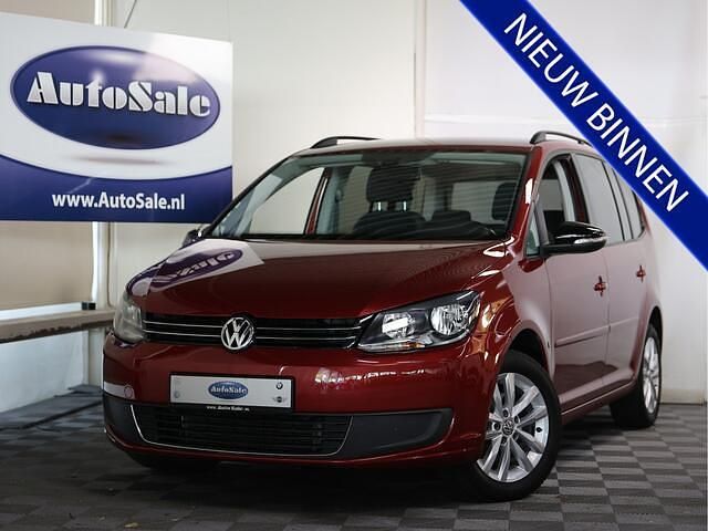 Rood Gebruikt 2010 VW Touran Highline MPV | € 11.944 (Duur) - Afbeelding 1/4