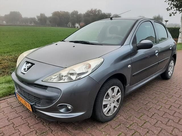 Grijs Gebruikt 2010 Peugeot 206 Hatchback | € 750 (Super prijs) - Afbeelding 1/4