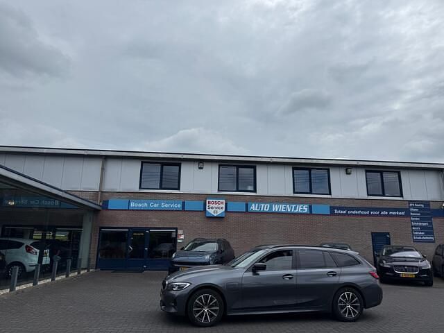 Occasion BMW 320 Executive 163 PK (119 kW) 2021 Grijs Stationwagen