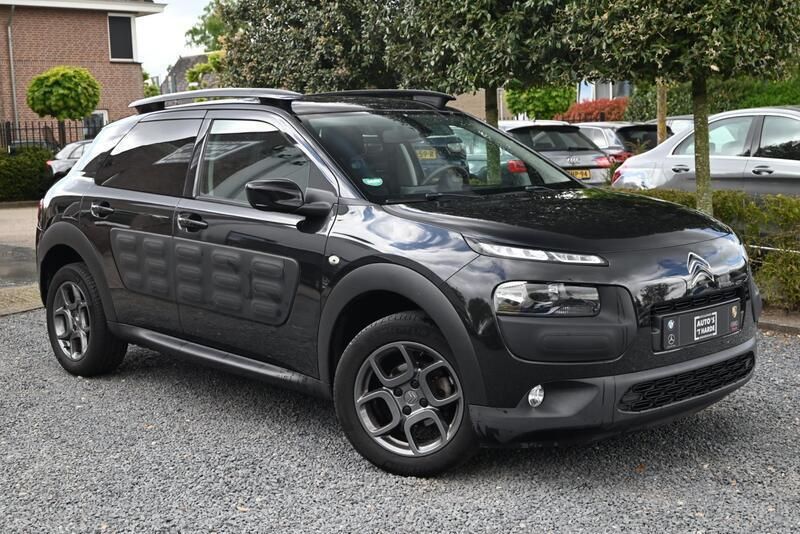 Zwart Gebruikt 2016 Citroën C4 Cactus PureTech Hatchback | € 9.450 (Eerlijke prijs) - Afbeelding 1/4