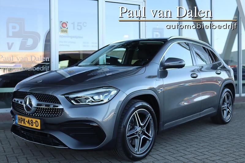 Grijs Gebruikt 2021 Mercedes GLA250 AMG SUV | € 33.840 (Eerlijke prijs) - Afbeelding 1/4