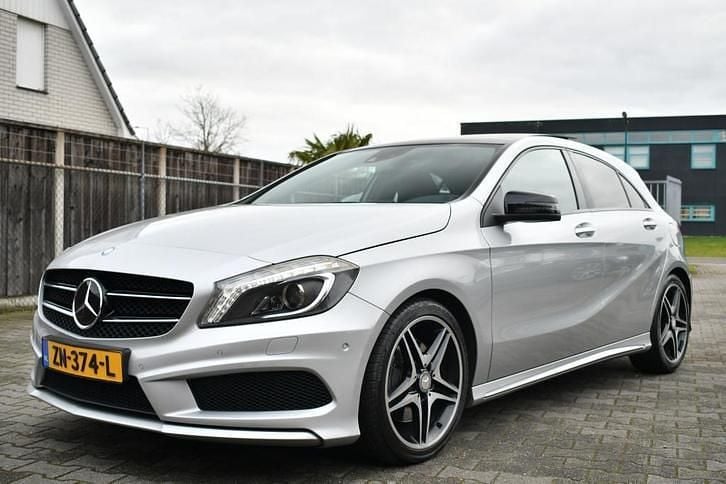 Occasion Mercedes A250 Prestige 211 PK (155 kW) 2013 Grijs (metallic) Hatchback