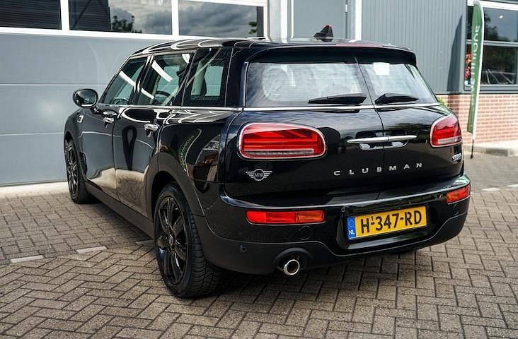 Occasion Mini Cooper Clubman Business 136 PK (100 kW) 2020 Zwart Stationwagen