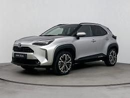 Licht grijs metallic Occasion 2023 Toyota Yaris Executive SUV | € 29.945 (Eerlijke prijs) - Afbeelding 1/4