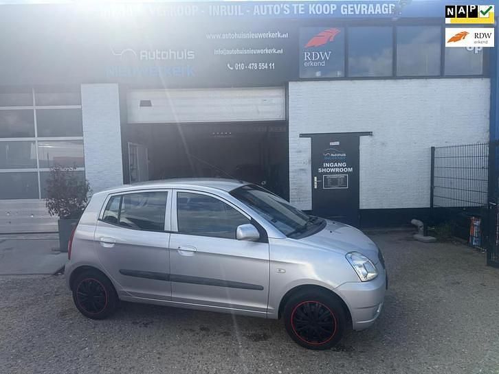 Grijs Gebruikt 2004 Kia Picanto Hatchback | € 2.999 (Eerlijke prijs) - Afbeelding 1/4