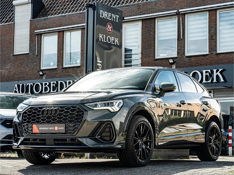 Grijs Gebruikt 2022 Audi Q3 Sportback Advanced SUV | € 38.950 (Eerlijke prijs) - Afbeelding 1/4