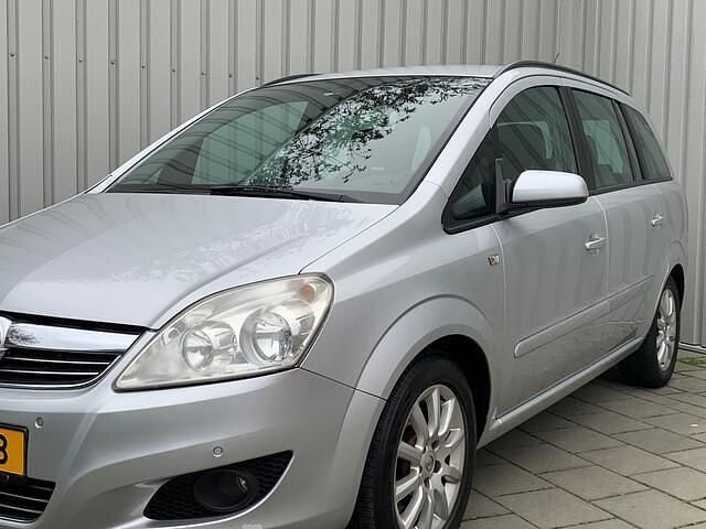 Occasion Opel Zafira 150 PK (110 kW) 2008 Grijs MPV