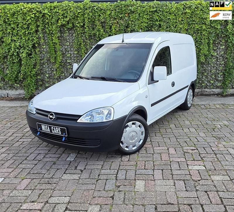 Wit Gebruikt 2008 Opel Combo Sedan | € 5.799 - Afbeelding 1/4