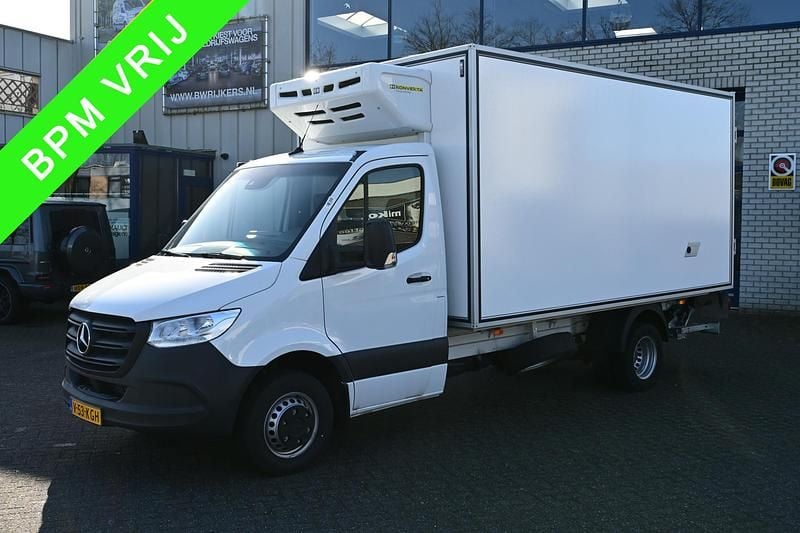 Wit Gebruikt 2024 Mercedes Sprinter Van | € 77.950 - Afbeelding 1/4