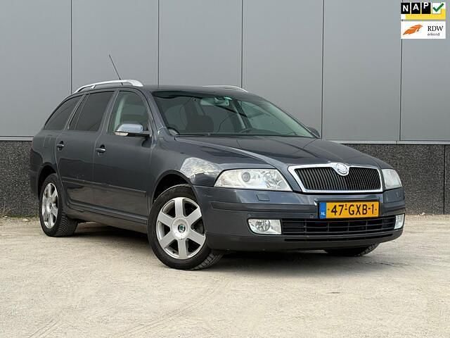 Grijs Gebruikt 2008 Skoda Octavia Business Line Stationwagen | € 2.350 - Afbeelding 1/4