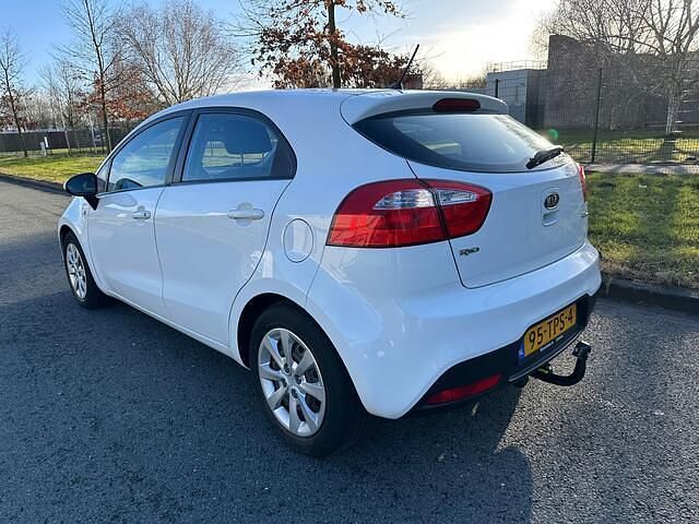 Occasion Kia Rio Comfort 86 PK (63 kW) 2012 Wit Hatchback
