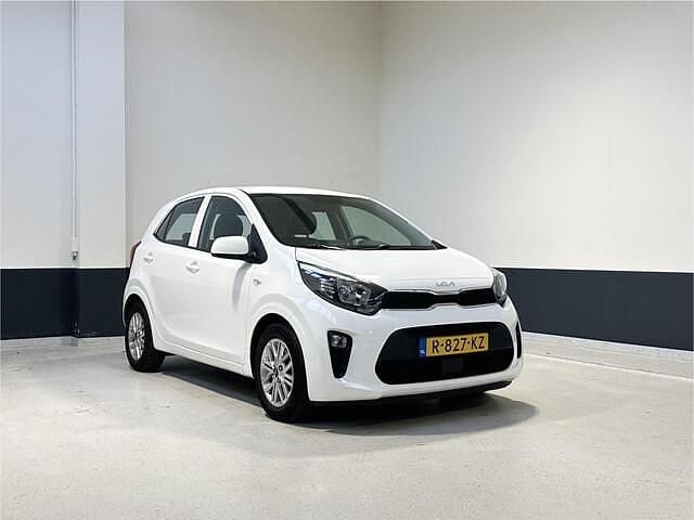 Wit Occasion 2022 Kia Picanto Hatchback | € 11.949 (Eerlijke prijs) - Afbeelding 1/4