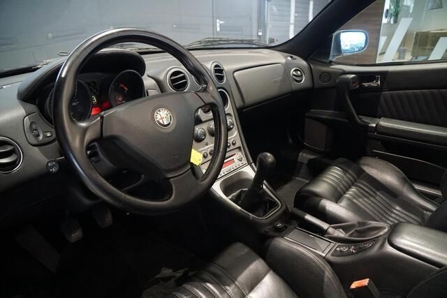 Occasion Alfa Romeo Spider 165 PK (121 kW) 2004 Zwart Cabriolet