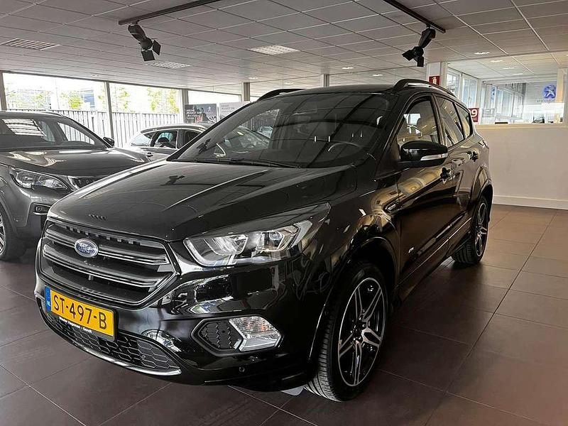 Zwart Occasion 2018 Ford Kuga ST-Line SUV | € 18.250 (Eerlijke prijs) - Afbeelding 1/4