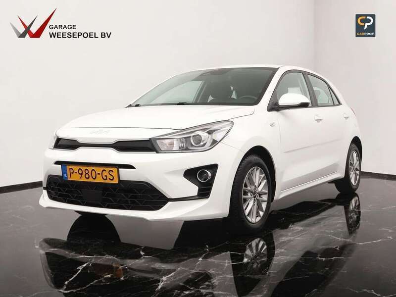 Wit Gebruikt 2022 Kia Rio Hatchback | € 17.950 (Eerlijke prijs) - Afbeelding 1/3