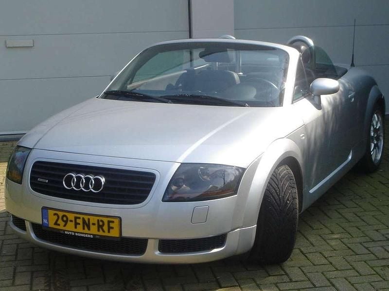 Zilver Occasion 2000 Audi TT Cabriolet | € 7.500 - Afbeelding 1/4