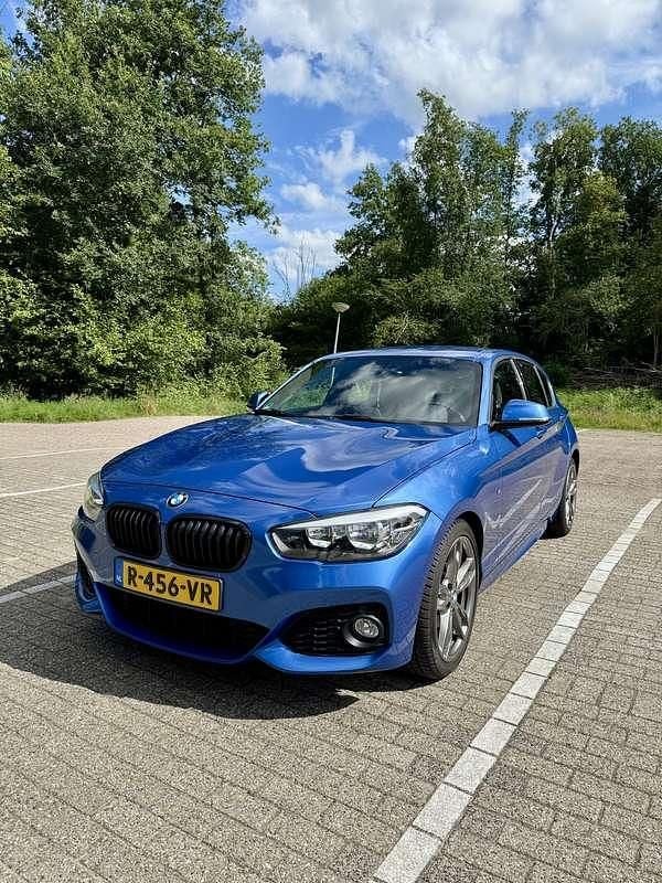 Blauw Gebruikt 2016 BMW 118 M Sport Hatchback | € 14.950 (Iets duurder) - Afbeelding 1/4