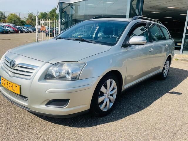 Occasion Toyota Avensis 129 PK (94 kW) 2008 Grijs Stationwagen