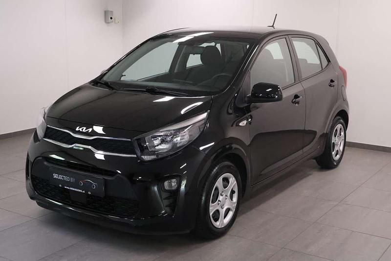 Zwart, metallic lak Gebruikt 2022 Kia Picanto Comfort Hatchback | € 11.449 (Eerlijke prijs) - Afbeelding 1/4