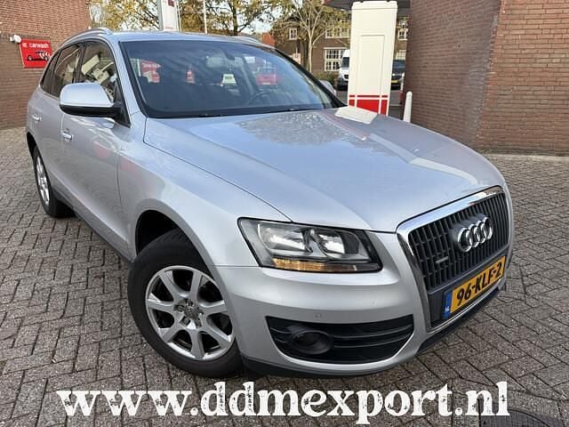 Grijs Gebruikt 2010 Audi Q5 SUV | € 5.950 (Eerlijke prijs) - Afbeelding 1/4