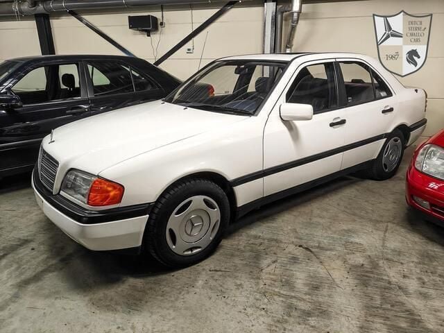 Wit Gebruikt 1993 Mercedes C200 Elegance | € 7.950 - Afbeelding 1/4