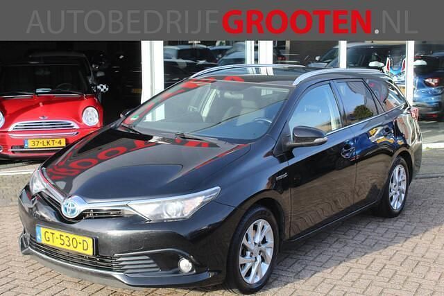 Zwart Occasion 2015 Toyota Auris Touring Sports Stationwagen | € 9.488 (Goede deal) - Afbeelding 1/4