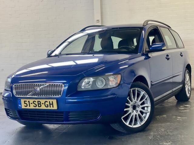 Blauw, metallic lak Gebruikt 2005 Volvo V50 Kinetic Stationwagen | € 3.250 (Eerlijke prijs) - Afbeelding 1/4