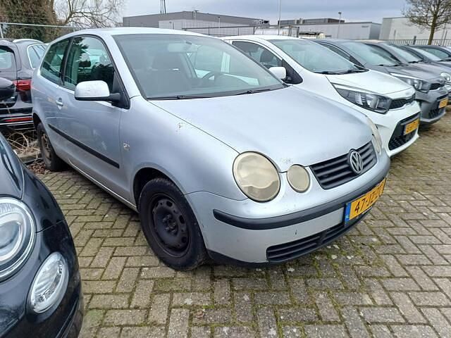 Occasion VW Polo Comfortline 75 PK (55 kW) 2002 Grijs Hatchback