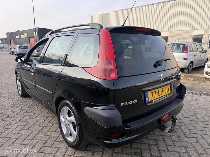 Occasion Peugeot 206 109 PK (80 kW) 2003 Zwart Stationwagen