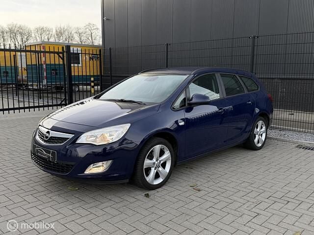 Occasion Opel Astra Edition 101 PK (74 kW) 2011 Blauw Stationwagen