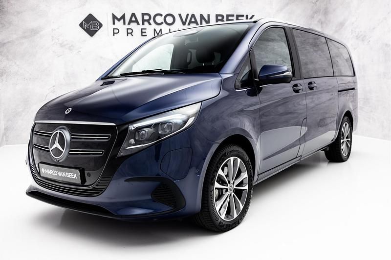 Blauw Gebruikt 2024 Mercedes EQV300 Avantgarde Van | € 52.850 (Eerlijke prijs) - Afbeelding 1/4