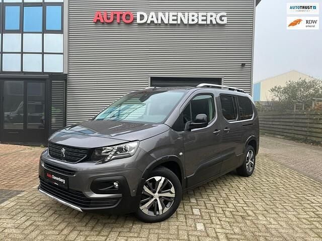 Grijs (metallic) Gebruikt 2019 Peugeot Rifter GT-line MPV | € 17.950 (Eerlijke prijs) - Afbeelding 1/4