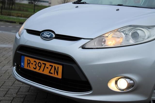 Occasion Ford Fiesta Titanium 82 PK (60 kW) 2009 Grijs Hatchback
