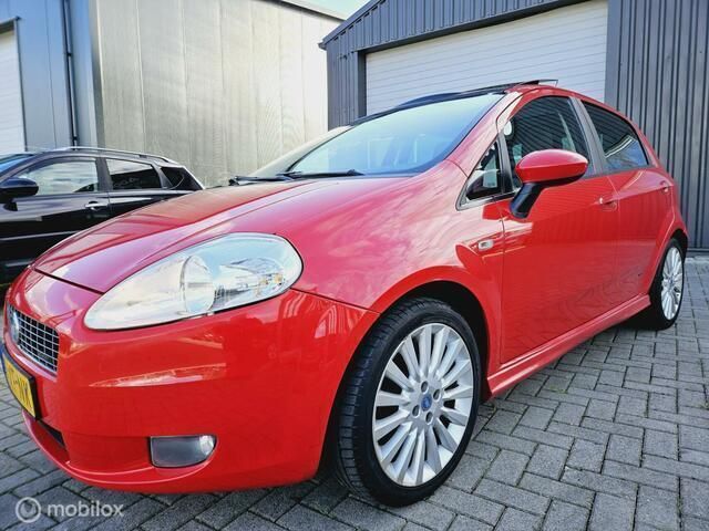 Rood Gebruikt 2007 Fiat Grande Punto Emotion Hatchback | € 2.950 (Duur) - Afbeelding 1/4