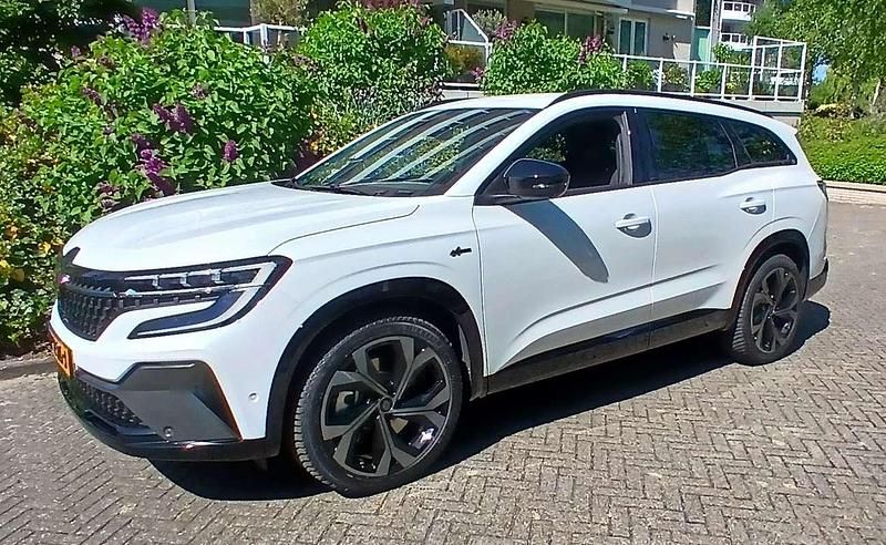 Wit Nieuw 2025 Renault Espace Iconic MPV | € 43.900 - Afbeelding 1/4