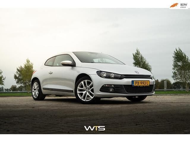 Grijs Gebruikt 2009 VW Scirocco Highline Coupé | € 3.450 (Eerlijke prijs) - Afbeelding 1/4