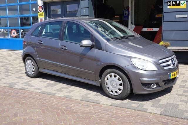 Grijs Gebruikt 2009 Mercedes B170 Business MPV | € 5.950 (Eerlijke prijs) - Afbeelding 1/4