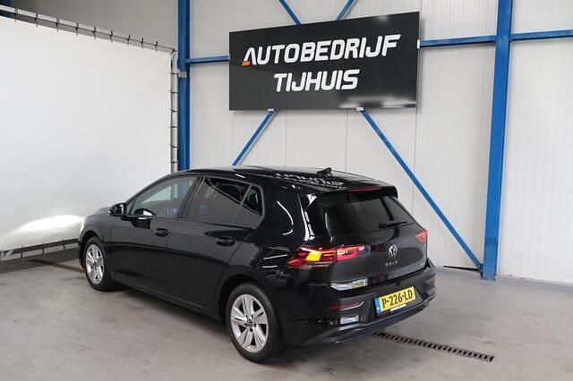Occasion VW Golf VIII Life 110 PK (80 kW) 2022 Zwart Hatchback
