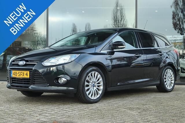 Zwart Gebruikt 2011 Ford Focus Titanium Stationwagen | € 4.900 (Eerlijke prijs) - Afbeelding 1/4