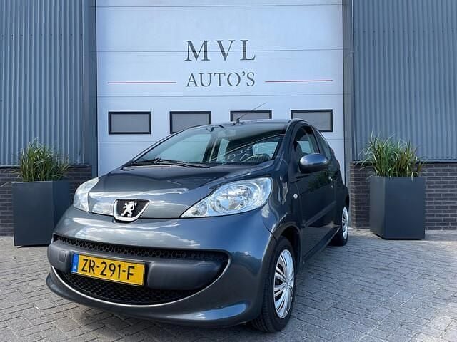 Grijs Gebruikt 2008 Peugeot 107 Hatchback | € 1.790 (Goede deal) - Afbeelding 1/4