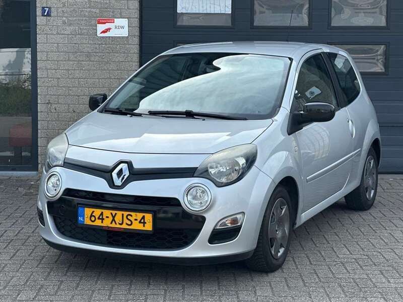 Grijs, metallic lak Gebruikt 2012 Renault Twingo Dynamique Hatchback | € 3.277 (Eerlijke prijs) - Afbeelding 1/4