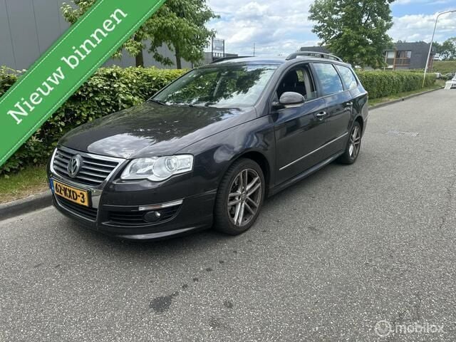 Bruin Gebruikt 2010 VW Passat Comfortline Stationwagen | € 2.950 (Iets duurder) - Afbeelding 1/4