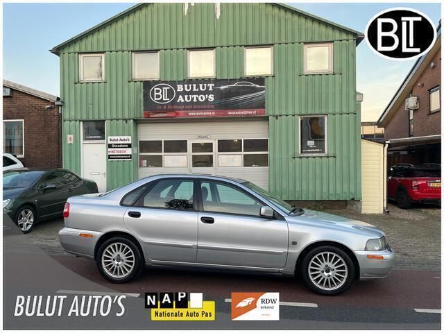 Grijs Gebruikt 2004 Volvo S40 Sedan | € 3.650 (Eerlijke prijs) - Afbeelding 1/4