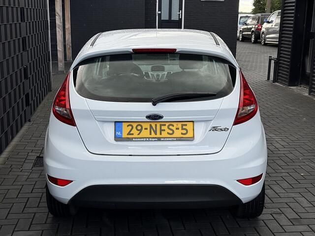 Occasion Ford Fiesta Limited 60 PK (44 kW) 2010 Wit Hatchback