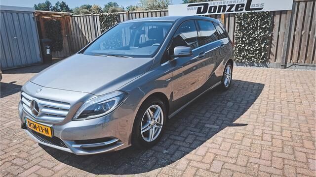 Occasion Mercedes B180 123 PK (90 kW) 2012 Grijs MPV