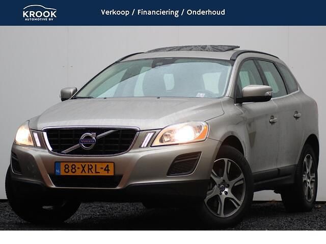 Beige (metallic) Gebruikt 2012 Volvo XC60 Momentum SUV | € 14.400 (Eerlijke prijs) - Afbeelding 1/4