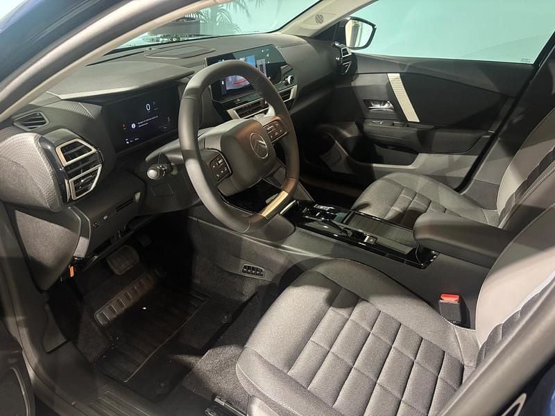 Nieuw Citroën e-C4 Business Class 114 kW (156 PK) 2025 Blauw SUV